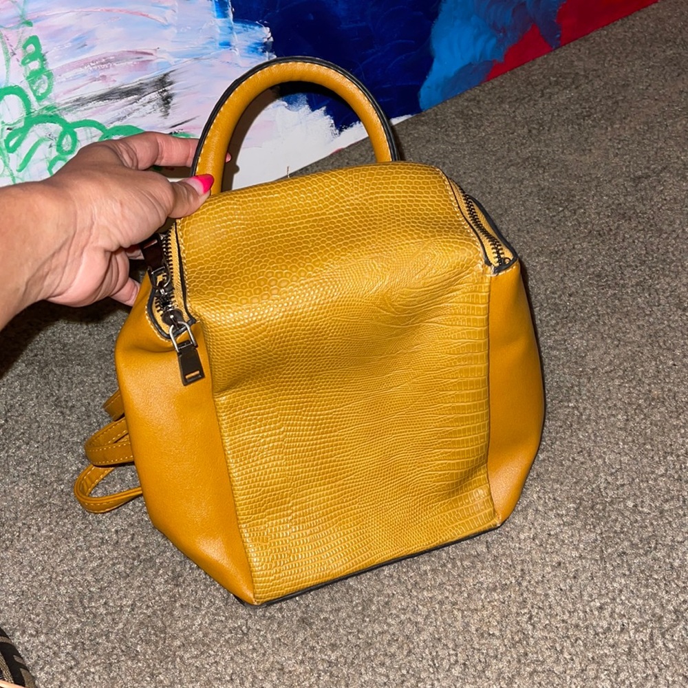 Back pack vegan leather